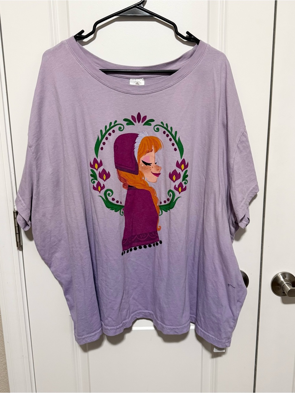 Purple ombre Disney Frozen t-shirt graphic of Princess Anna 3X
